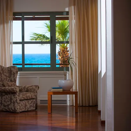 Bella Hersonissos (Crete)