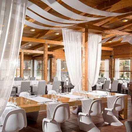 贝拉海滩酒店 度假村