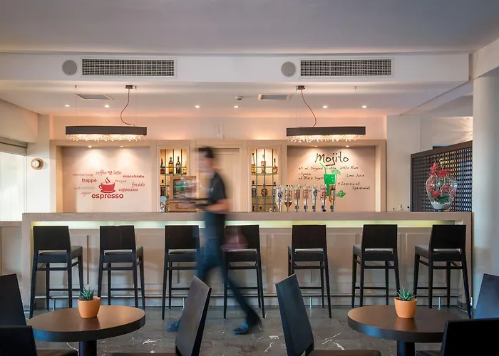 리조트 벨라 비치 헐소니소스